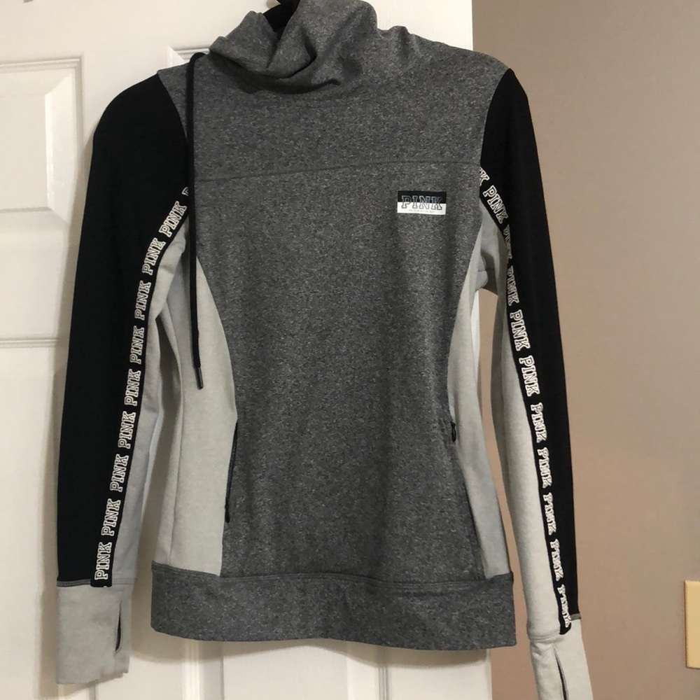 Hoodies VS pink